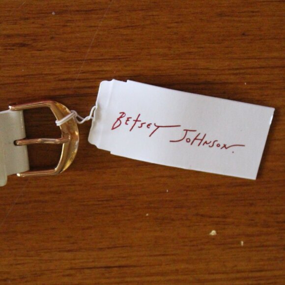 NWT, AUTHENTIC BETSEY JOHNSON WRISTWATCH BLING BUTTERFLY, STUNNING! main image 4
